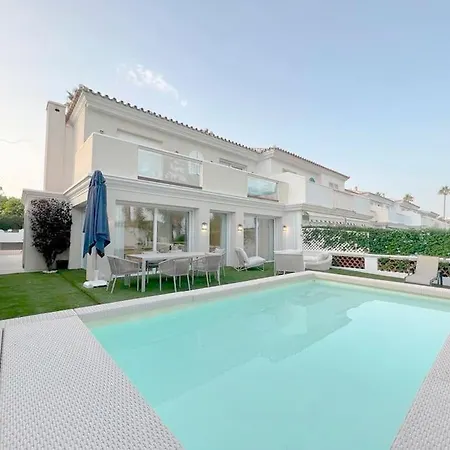 Furia Beach House Villa