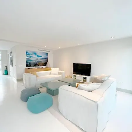 Furia Beach House *