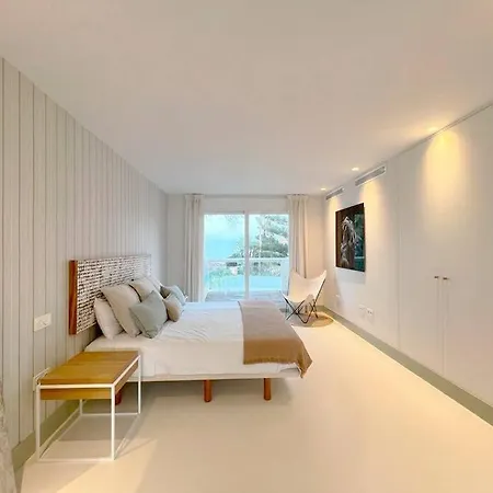 Furia Beach House *