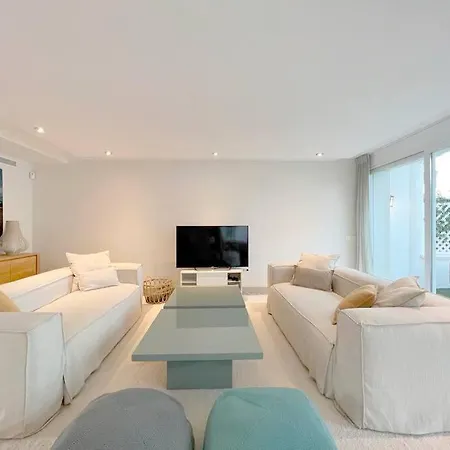 Furia Beach House *