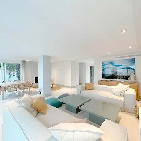 Furia Beach House Villa *